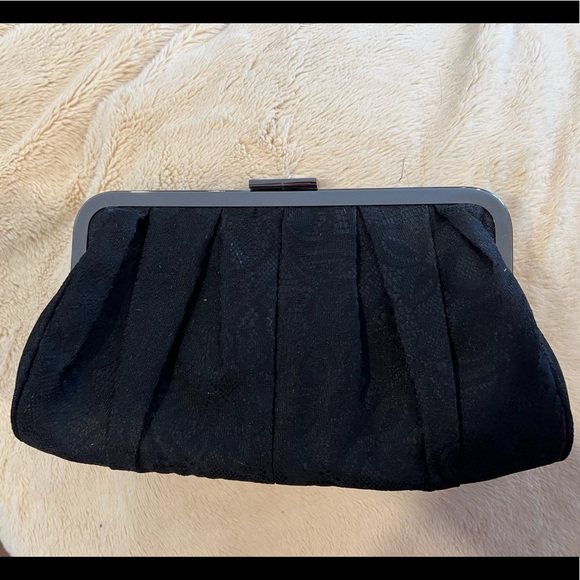Black lace clutch - Picture 1 of 4